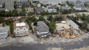 O furacão Sandy, a Bíblia e Você Será que a Bíblia prevê Super Tempestades para o Fim dos Tempos?  O que devemos aprender com o furacão Sandy?