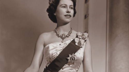 A Rainha Elizabeth II quando era jovem.