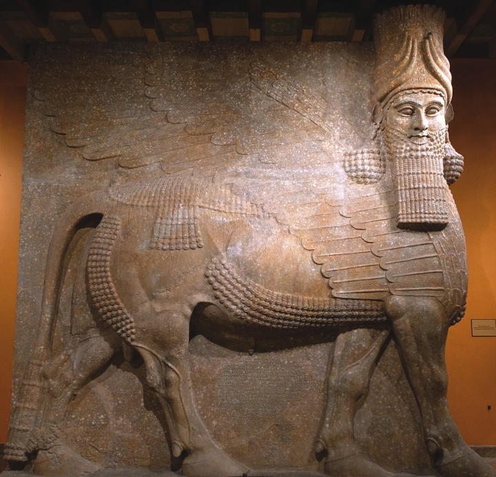 Estátua do palácio do rei assírio Sargão II na atual Khorsabad, Iraque.