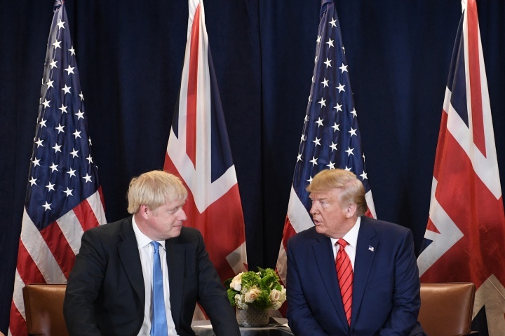 O primeiro-ministro britânico, Boris Johnson, e o presidente dos EUA, Donald Trump.