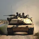 Tanque de guerra M1A1 do Exército dos EUA no Iraque em 2004.