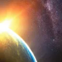 Raios de sol brilhando na terra.