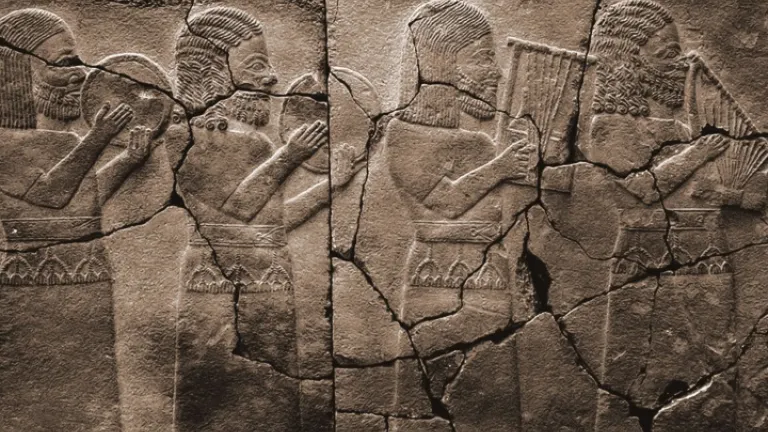 A descoberta de cidades hititas, com gravuras como esta que mostra um grupo de músicos hititas, mais uma vez provou que esses críticos estavam errados.