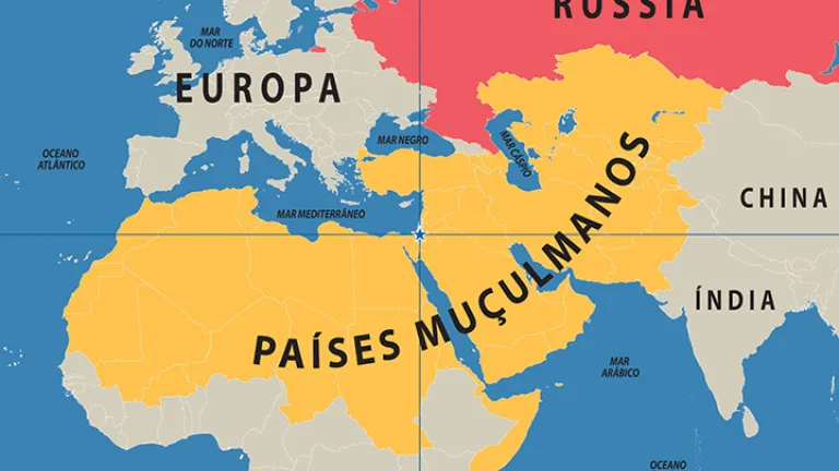 Mapa da Europa, África Setentrional e Ásia com Jerusalém como ponto central.