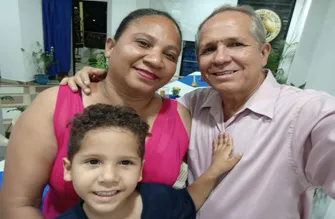 Oscar Vierra and Family