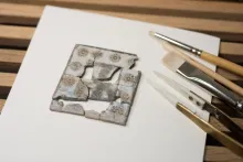 A recente descoberta dessas placas de marfim para móveis, usadas durante os séculos VIII a VII a.C., indicam a opulência da antiga Jerusalém, como descrito na Bíblia.