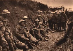 Soldados em uma trincheira na Primeira Guerra Mundial.