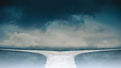 Um caminho que se divide em duas direções.